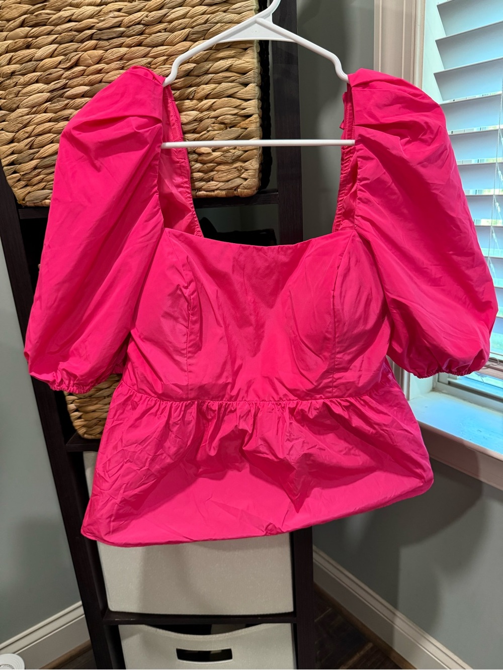 Lilly Pulitzer Puff-Sleeve Square-Neck Top in Hot Pink